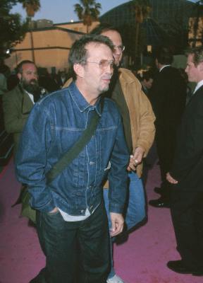 Eric Clapton at event of Austin Powers: The Spy Who Shagged Me (1999)