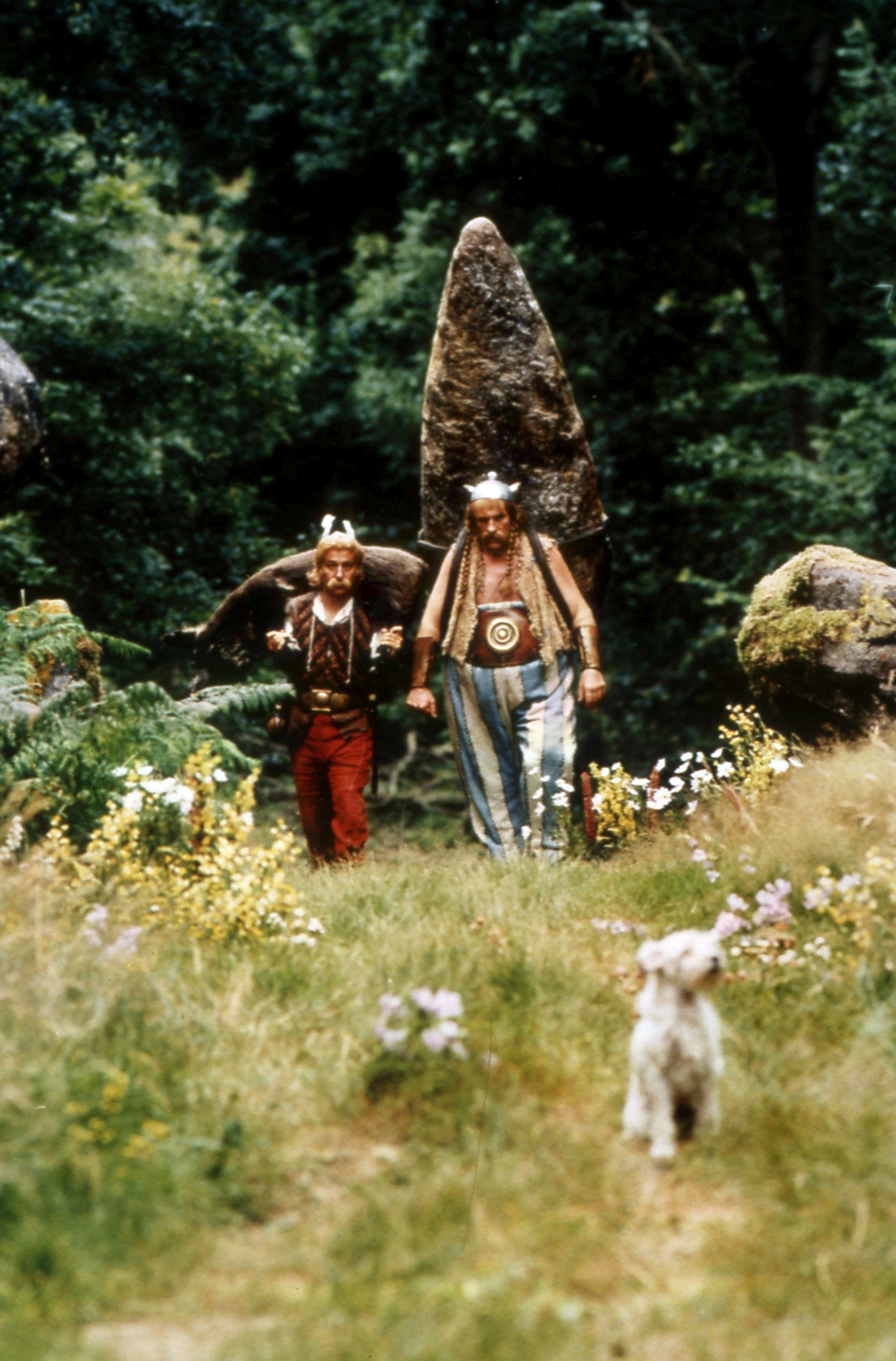 Still of Gérard Depardieu and Christian Clavier in Astérix & Obélix contre César (1999)