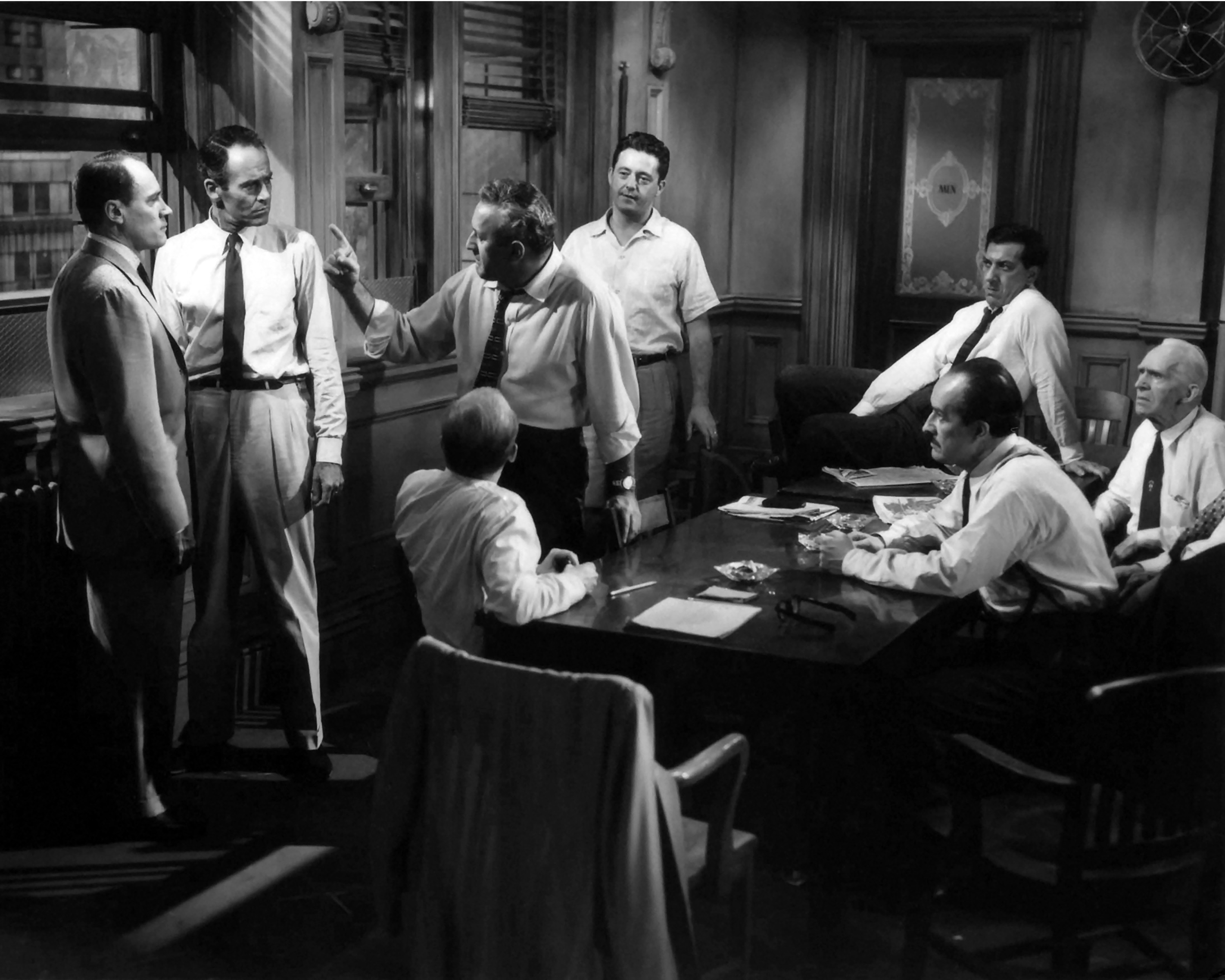 Still of Henry Fonda, Jack Klugman, Lee J. Cobb, Edward Binns, E.G. Marshall, Joseph Sweeney and George Voskovec in 12 ituzusiu vyru (1957)