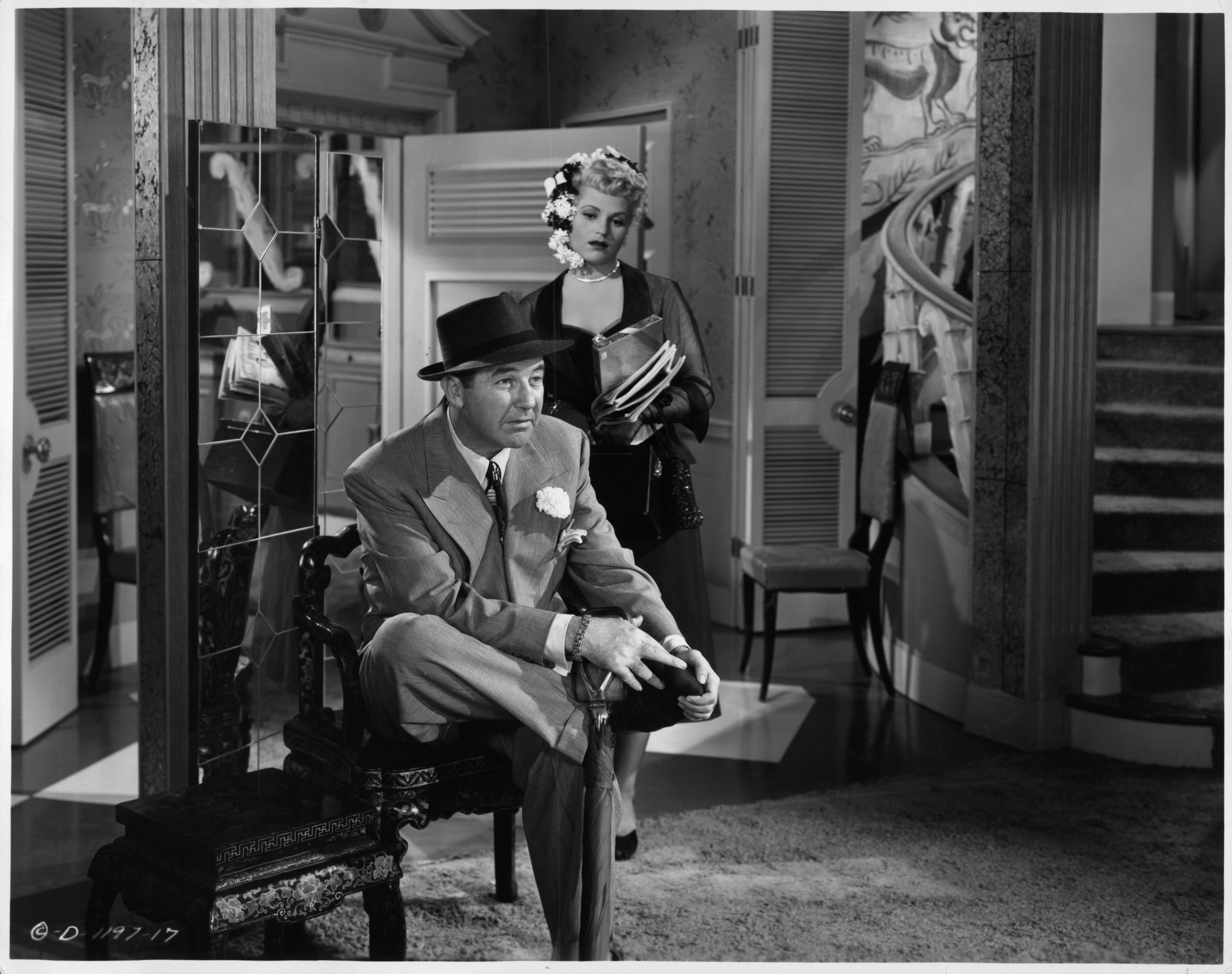 Still of Broderick Crawford and Judy Holliday in Born Yesterday (1950)