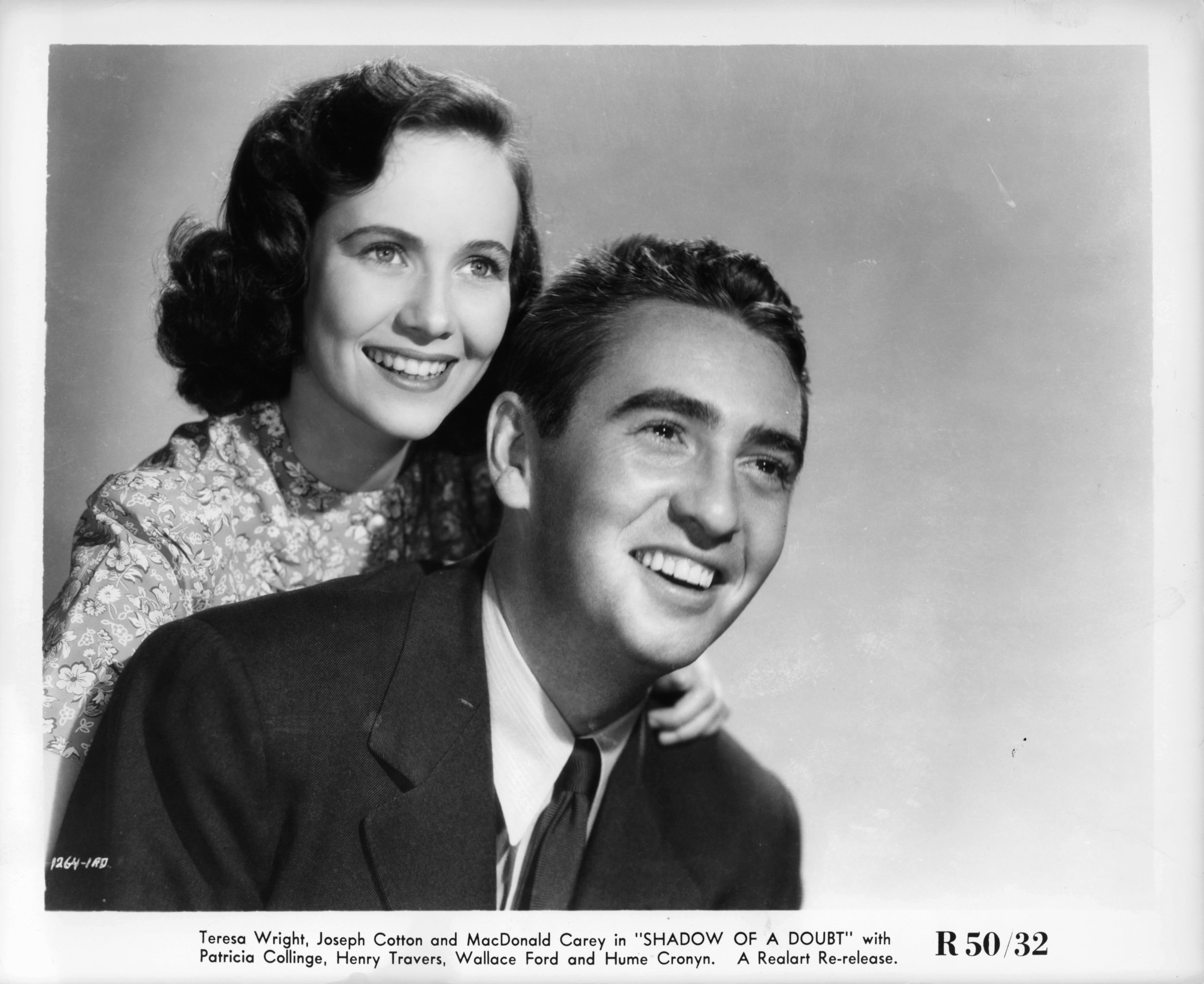 Still of Hume Cronyn and Teresa Wright in Shadow of a Doubt (1943)