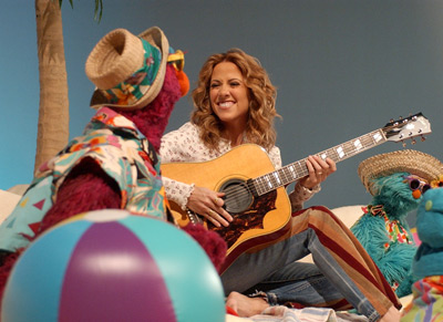 Sheryl Crow at event of Sesame Street (1969)