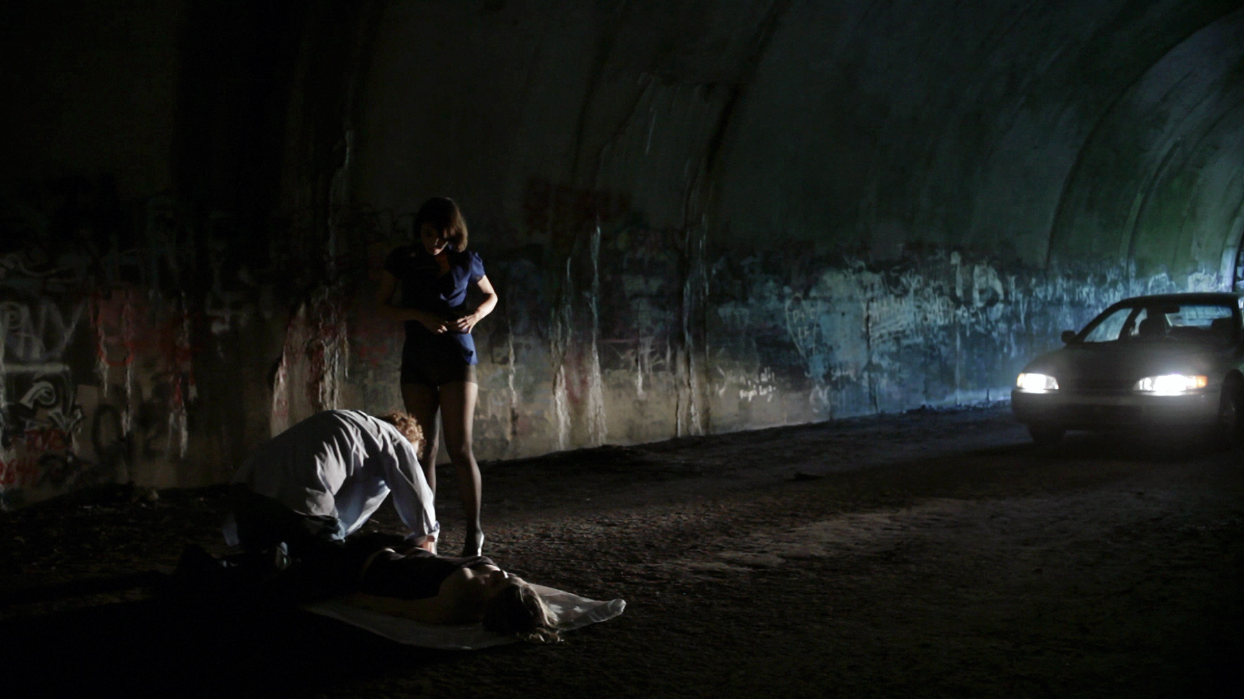 Still of Cliff De Young and Shannyn Sossamon in Road to Nowhere (2010)