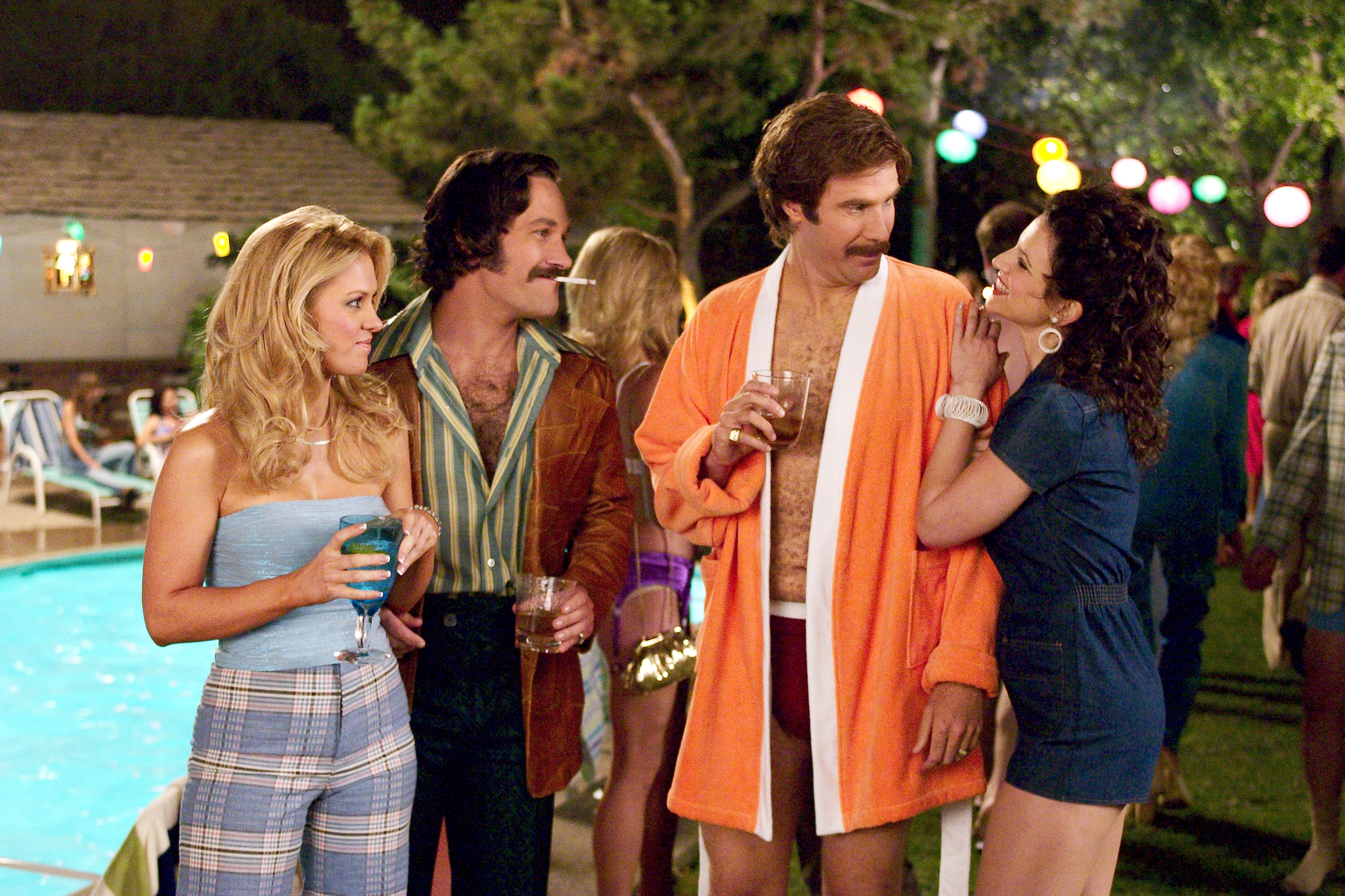 Still of Will Ferrell, Paul Rudd and Renee Weldon in Ziniu vedejas: Rono Burgundzio legenda (2004)