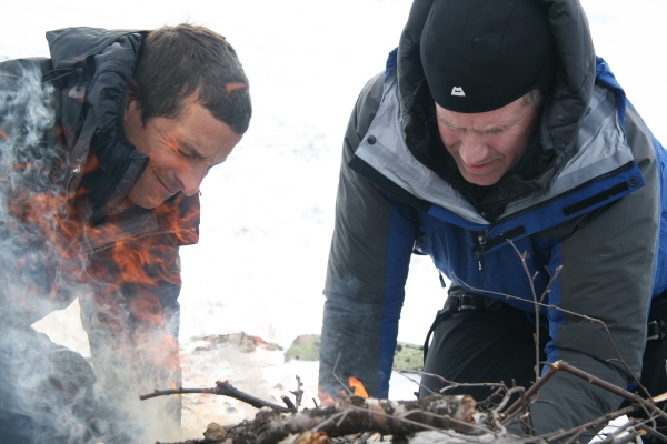 Still of Will Ferrell and Bear Grylls in Man vs. Wild (2006)