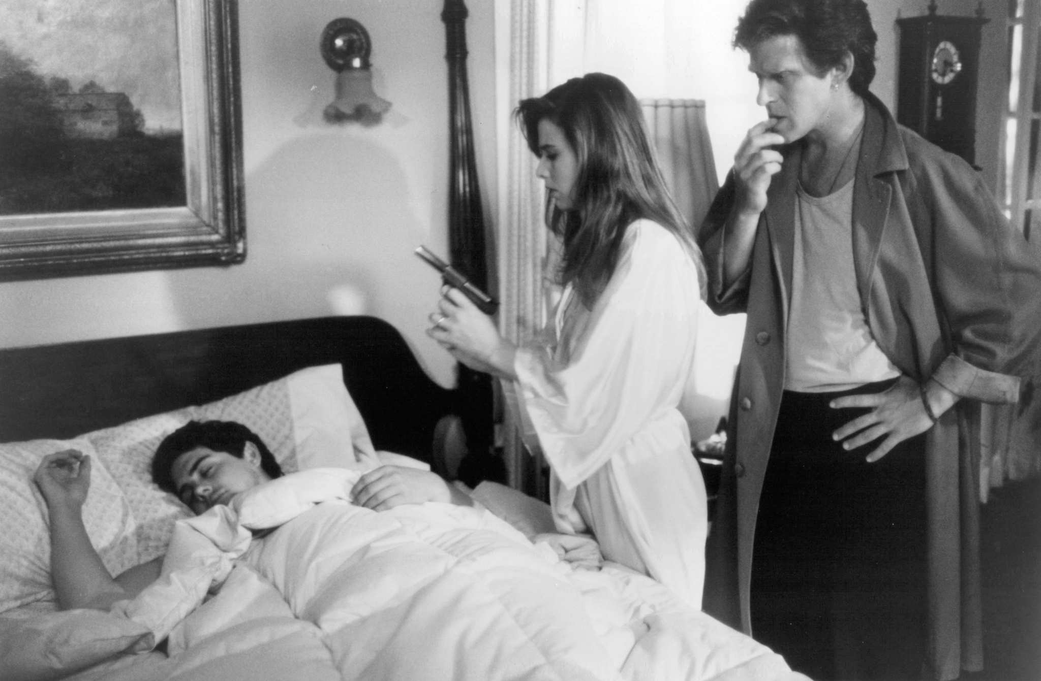 Still of Luca Bercovici, Zach Galligan and Krista Errickson in Mortal Passions (1989)
