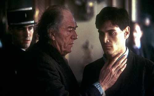Still of Billy Crudup and Michael Gambon in Charlotte Gray (2001)