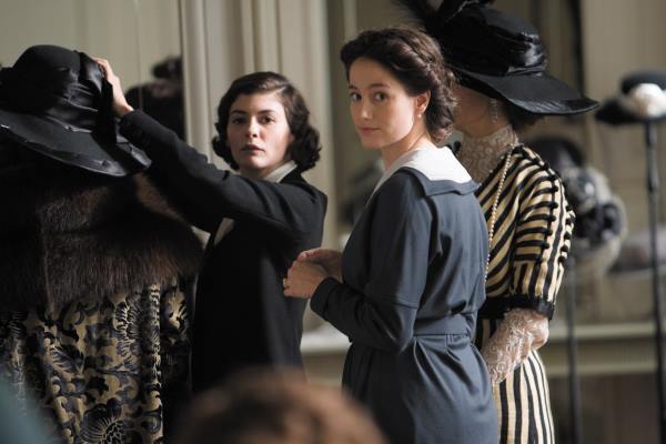 Still of Marie Gillain and Audrey Tautou in Coco avant Chanel (2009)