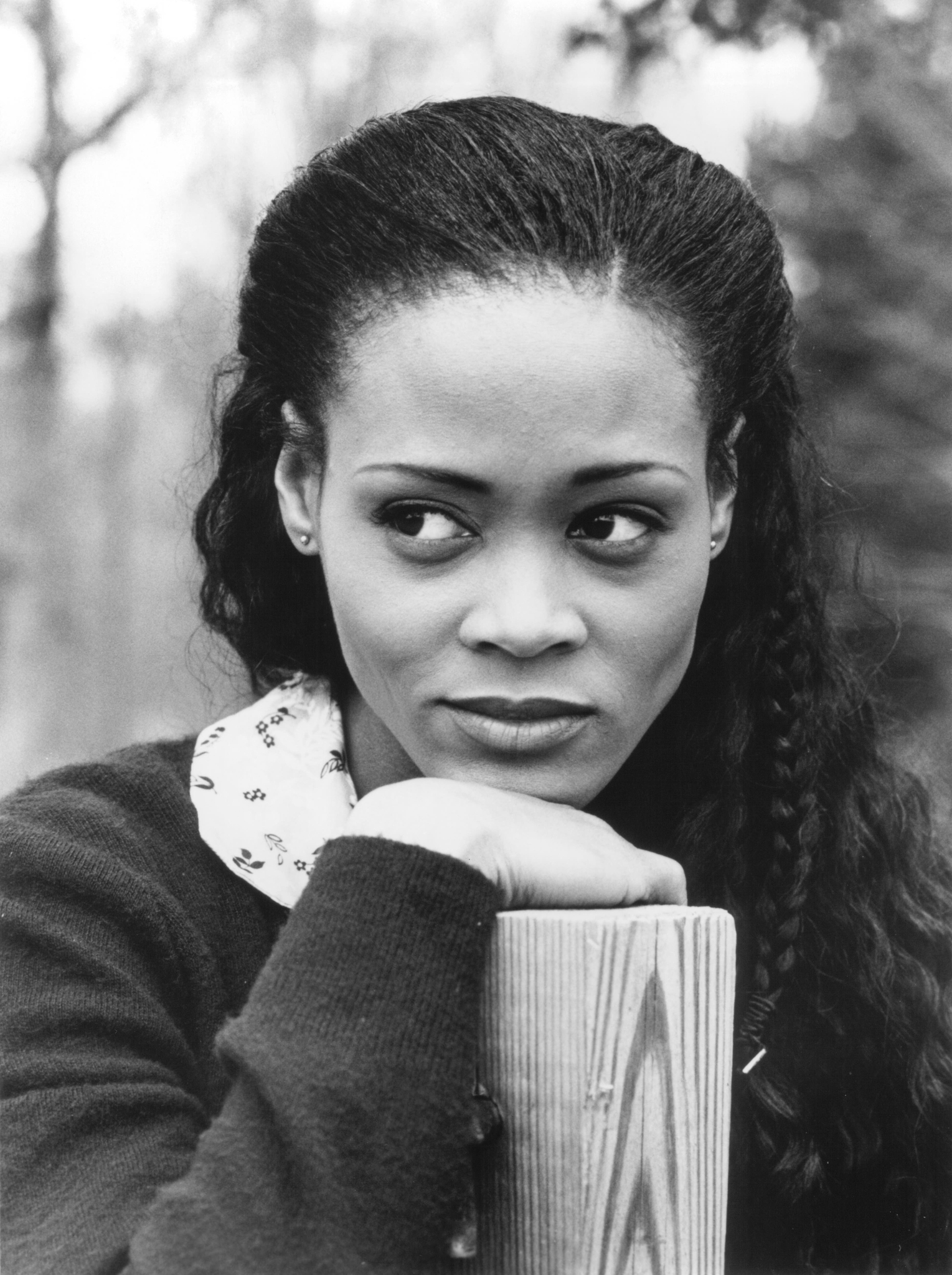 Still of Robin Givens in Foreign Student (1994)