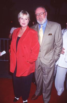 Sharon Gless at event of Hoodlum (1997)