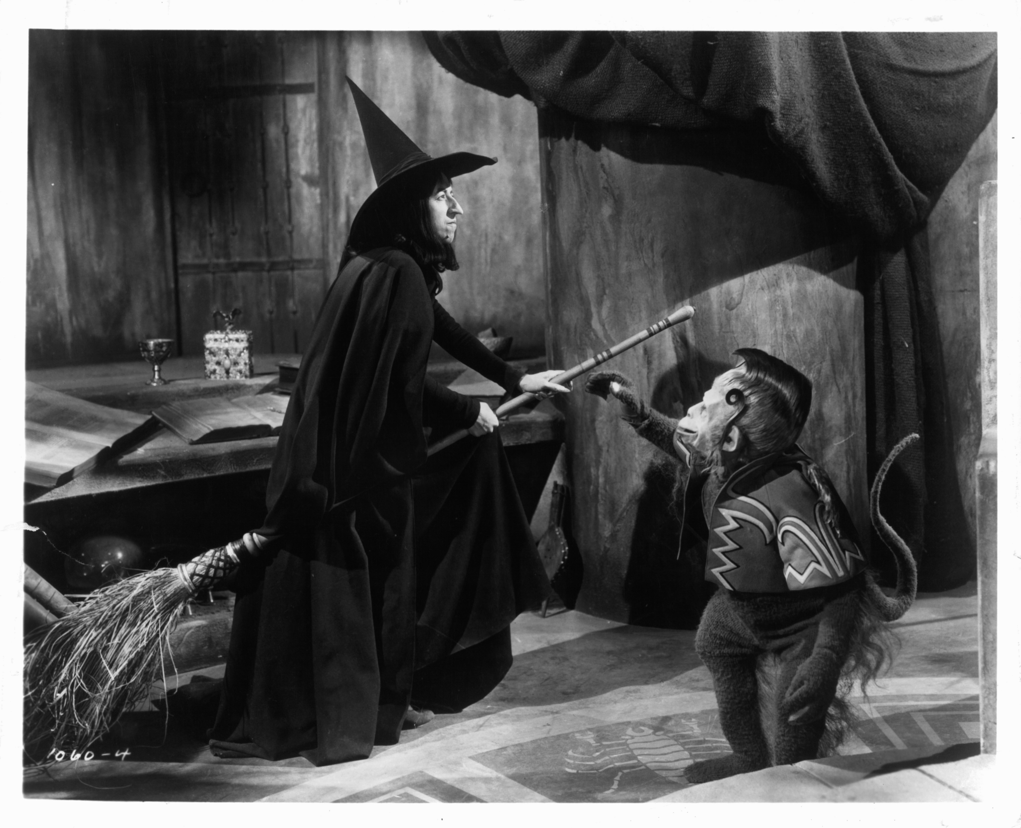 Still of Margaret Hamilton in The Wizard of Oz (1939)