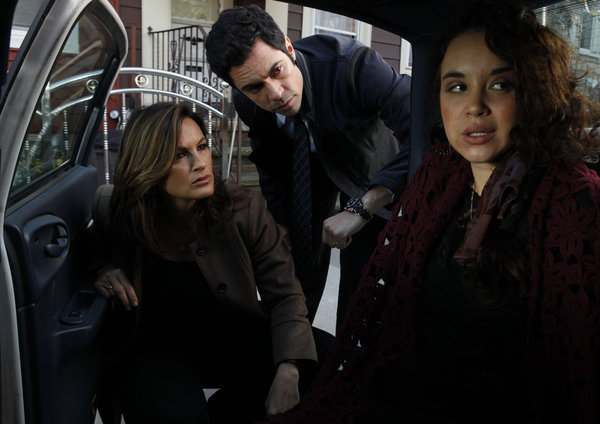 Still of Mariska Hargitay, Danny Pino, Alexandra Silber and Nadia Grey in Law & Order: Special Victims Unit (1999)