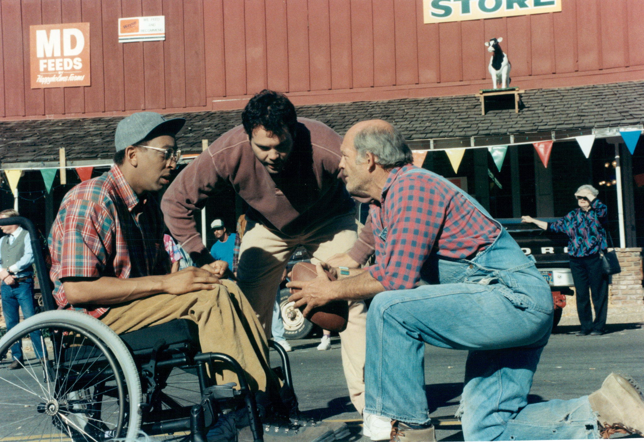 Still of Vincent D'Onofrio, Gregory Hines and Max Gail in Good Luck (1996)