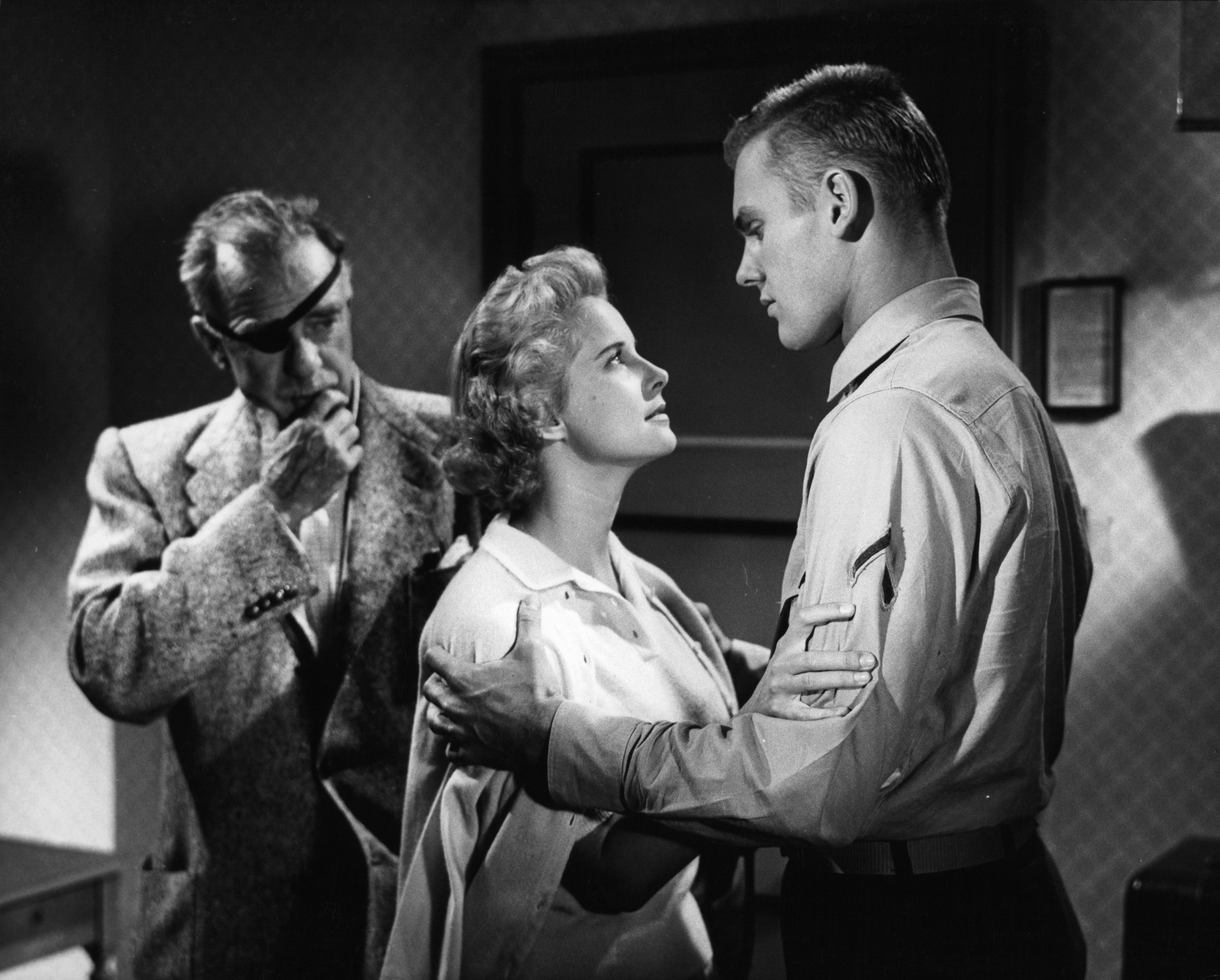 Still of Tab Hunter and Mona Freeman in Battle Cry (1955)