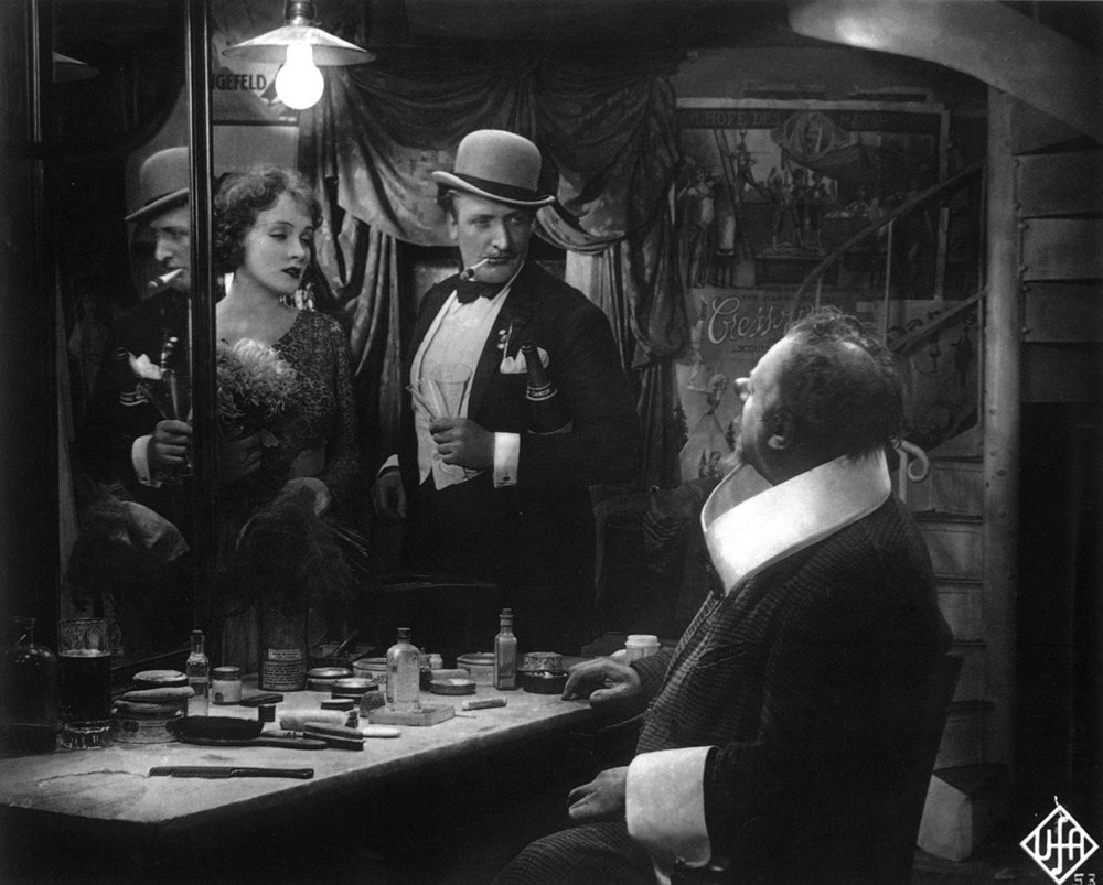 Still of Marlene Dietrich, Hans Albers and Emil Jannings in Der blaue Engel (1930)