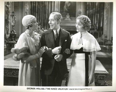 Still of George Arliss in The King's Vacation (1933)
