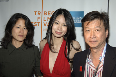 Tzi Ma, Jacqueline Kim and Georgia Lee at event of Red Doors (2005)