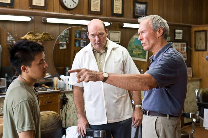 Still of Clint Eastwood, John Carroll Lynch and Bee Vang in Gran Torino (2008)