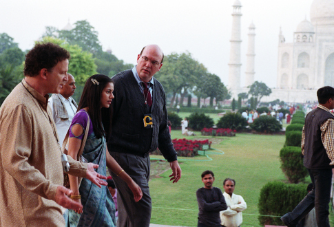 Still of Albert Brooks and John Carroll Lynch in Looking for Comedy in the Muslim World (2005)