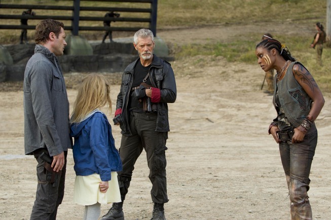 Still of Stephen Lang, Christine Adams, Jason O'Mara and Emilia Burns in Terra Nova (2011)