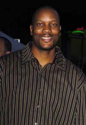Dwayne Adway at event of Ladder 49 (2004)