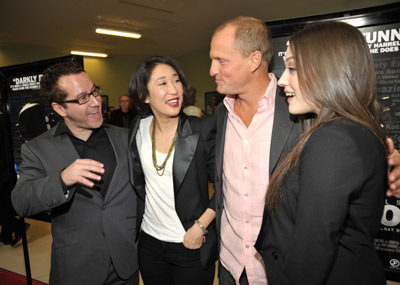 Woody Harrelson, Nicholas Tabarrok, Sandra Oh and Kat Dennings at event of Defendor (2009)