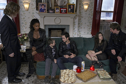 Still of William H. Macy, Emmy Rossum, Justin Chatwin, Shanola Hampton, Jeremy Allen White and Ethan Cutkosky in Shameless (2011)