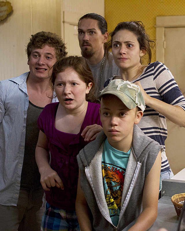 Still of Emmy Rossum, Cliff Lipson, Steve Howey, Jeremy Allen White, Debbie Gallagher and Ethan Cutkosky in Shameless (2011)