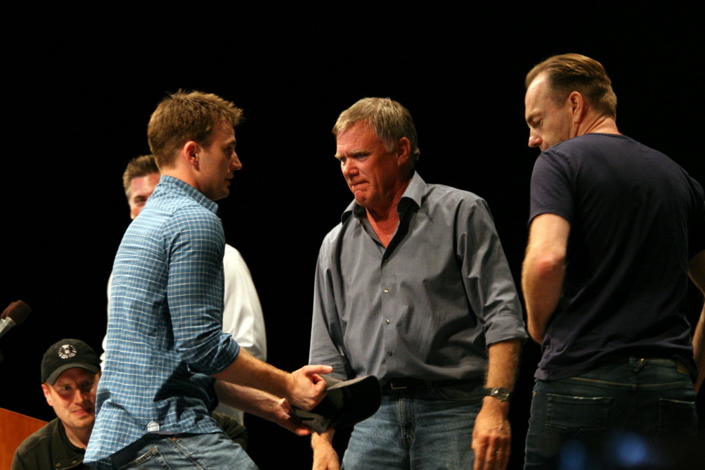 Joe Johnston, Chris Evans and Hugo Weaving at event of Kapitonas Amerika: pirmasis kersytojas (2011)