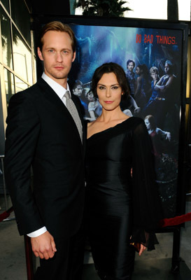 Michelle Forbes and Alexander Skarsgård at event of Tikras kraujas (2008)