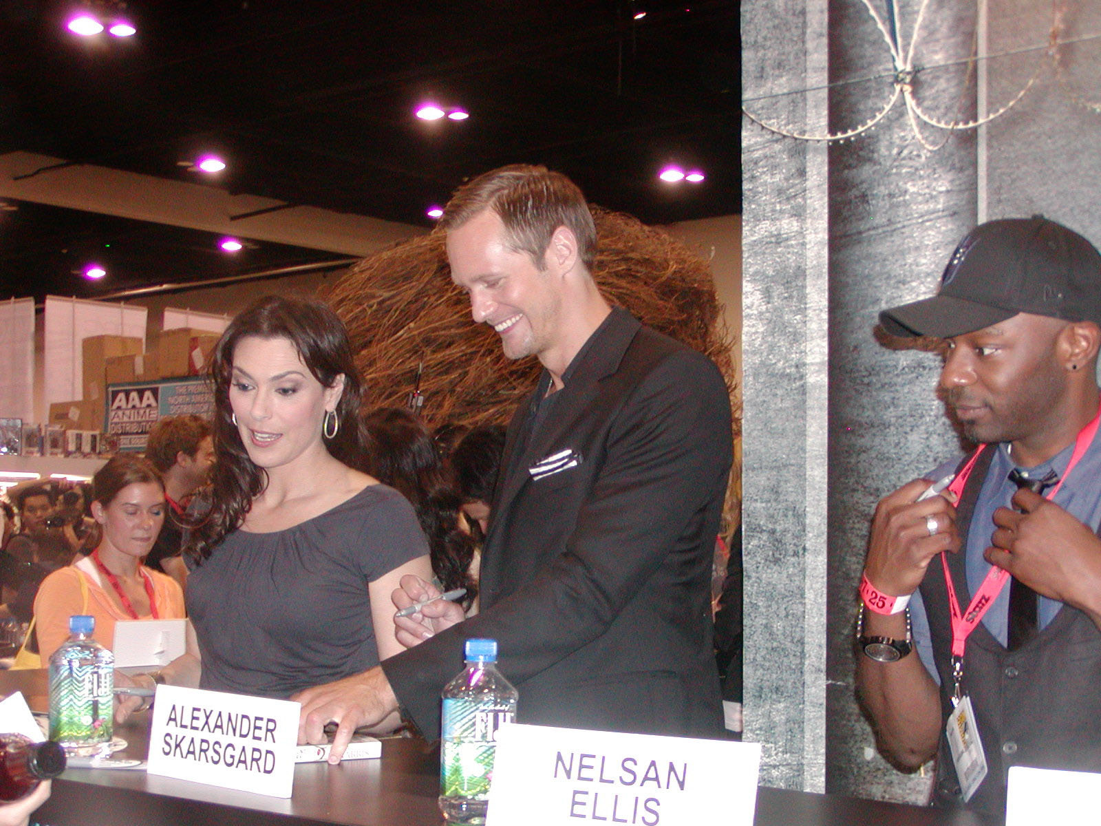 Michelle Forbes, Alexander Skarsgård and Nelsan Ellis at event of Tikras kraujas (2008)