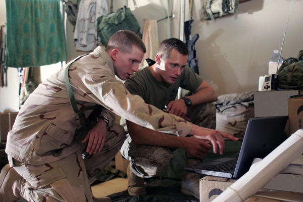 Still of Alexander Skarsgård and Stark Sands in Generation Kill (2008)