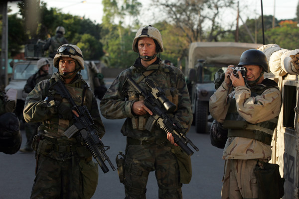 Still of Alexander Skarsgård and Lee Tergesen in Generation Kill (2008)