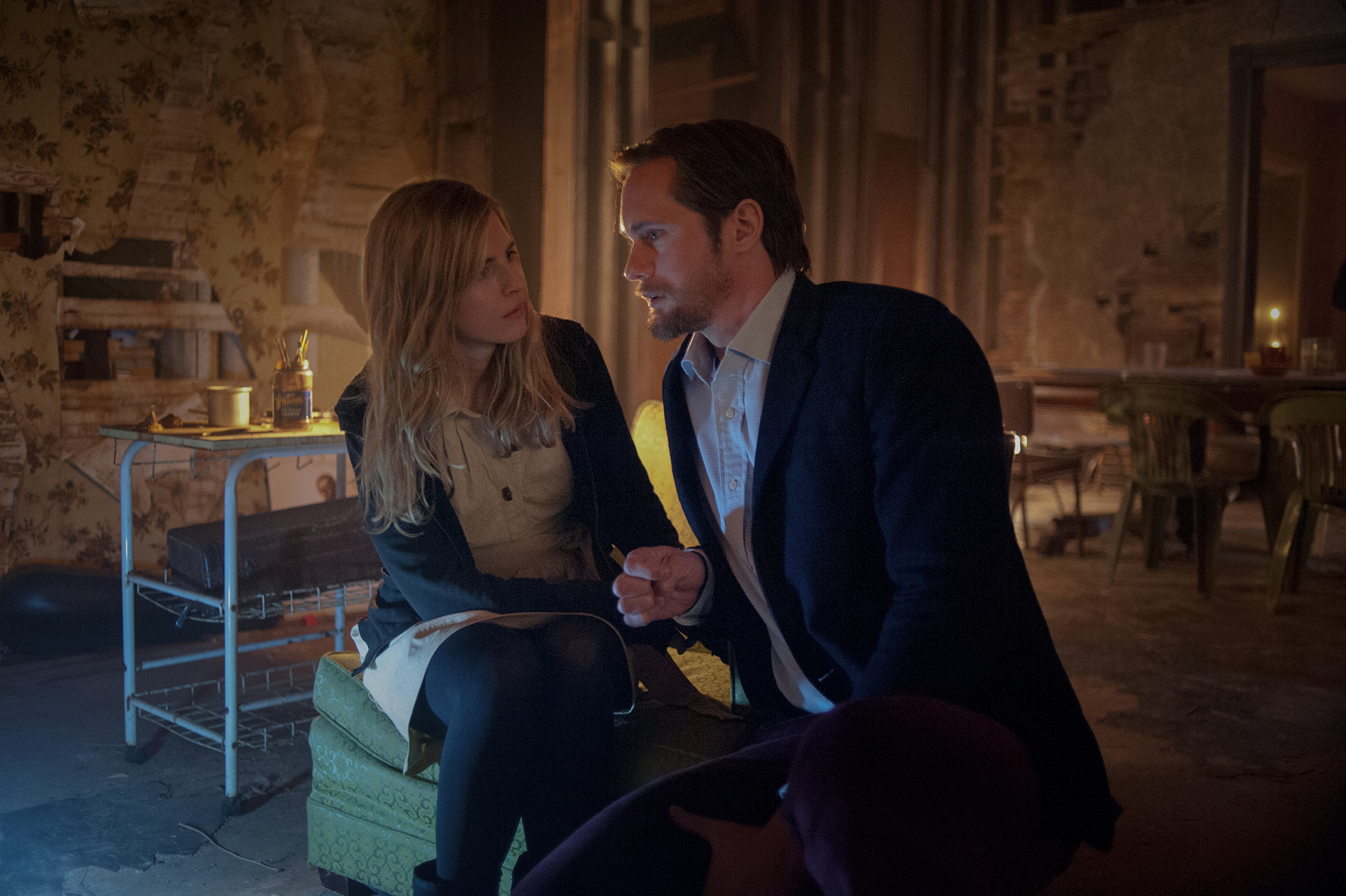 Still of Alexander Skarsgård and Brit Marling in The East (2013)