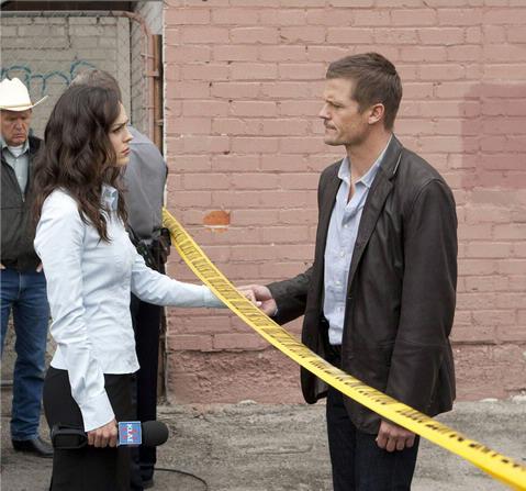 Still of Bailey Chase and Erin Cahill in Saving Grace (2007)