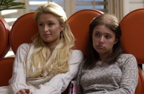 Still of Christine Lakin and Paris Hilton in The Hottie & the Nottie (2008)
