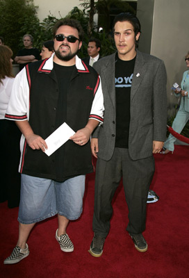 Kevin Smith and Jason Mewes at event of The Bourne Supremacy (2004)