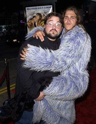 Kevin Smith and Jason Mewes at event of Jay and Silent Bob Strike Back (2001)