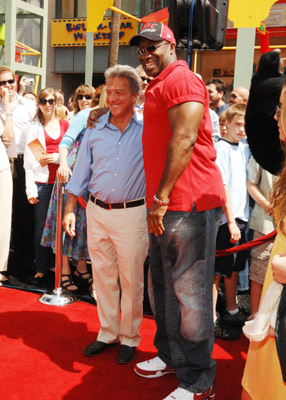 Dustin Hoffman and Michael Clarke Duncan at event of Kung Fu Panda (2008)