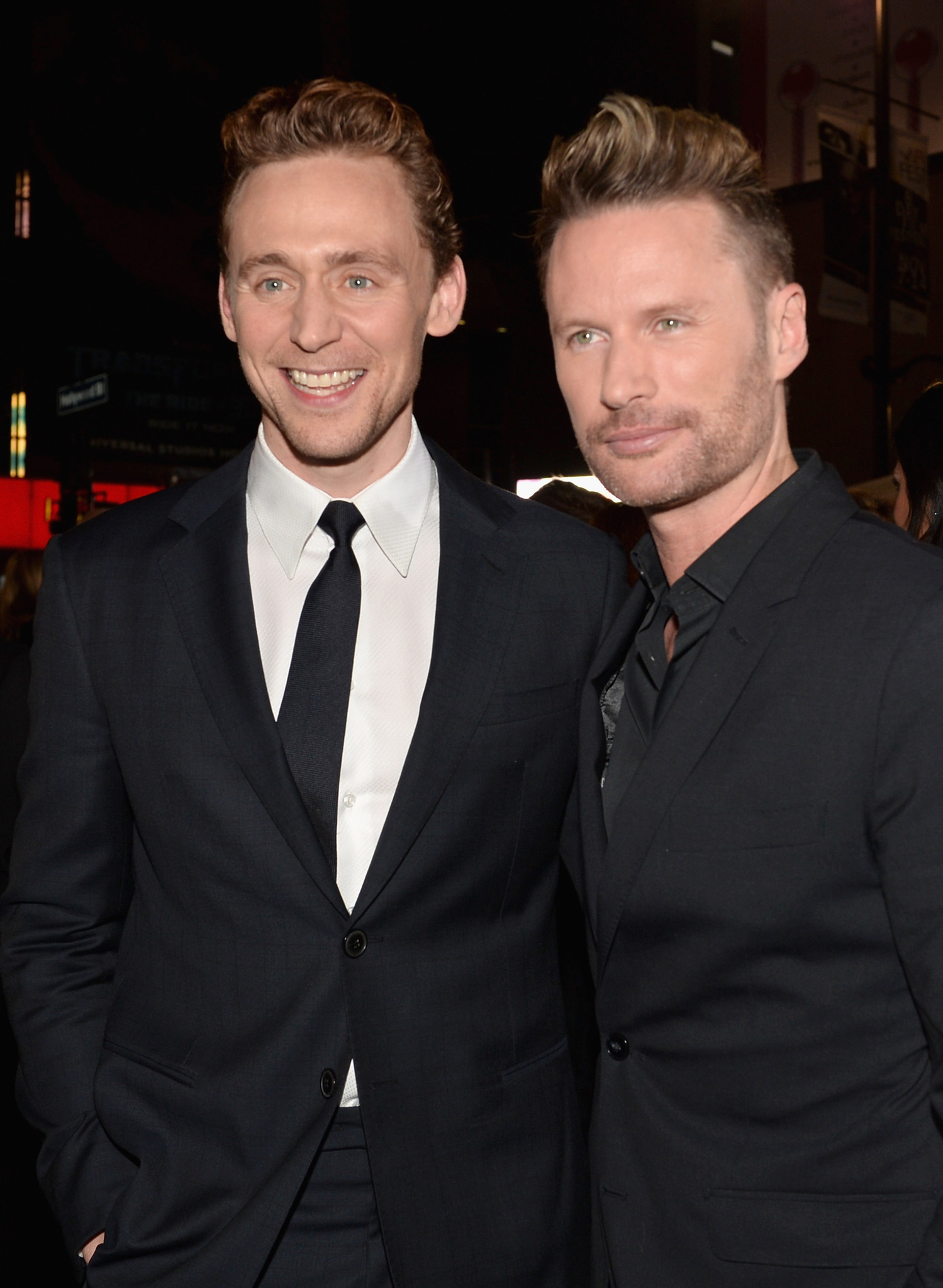 Brian Tyler and Tom Hiddleston at event of Toras: Tamsos pasaulis (2013)
