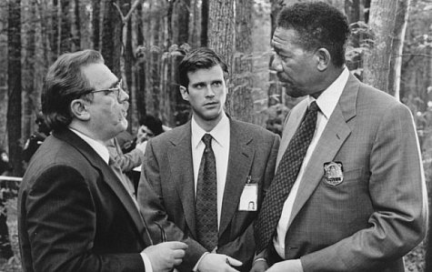 Still of Cary Elwes, Morgan Freeman and Brian Cox in Kiss the Girls (1997)