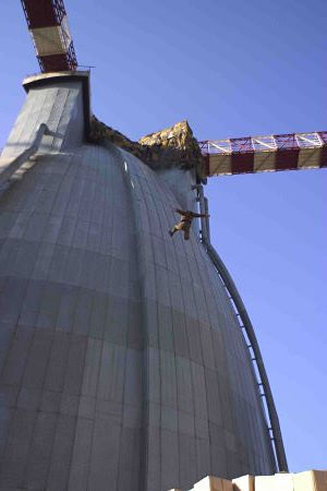 Tom Delmar, Stunt Coordinator & 2nd Unit Director filming a great High fall by Evilgelous on 'The Painter'.