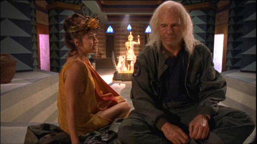 Bobbie Phillips and Richard Dean Anderson in STARGATE SG-1 Episode 