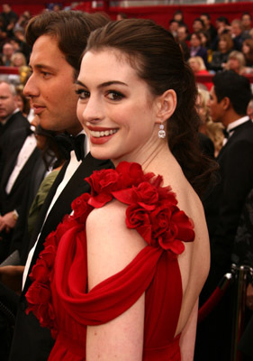 Anne Hathaway at event of The 80th Annual Academy Awards (2008)