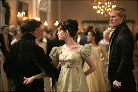 Still of Anne Hathaway and James McAvoy in Becoming Jane (2007)