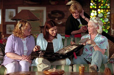Still of Sandra Bullock, Fionnula Flanagan, Maggie Smith and Shirley Knight in Divine Secrets of the Ya-Ya Sisterhood (2002)
