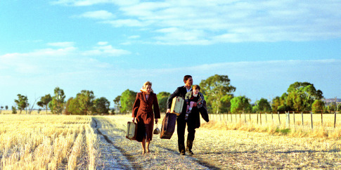 Still of Franka Potente and Eric Bana in Romulus, My Father (2007)