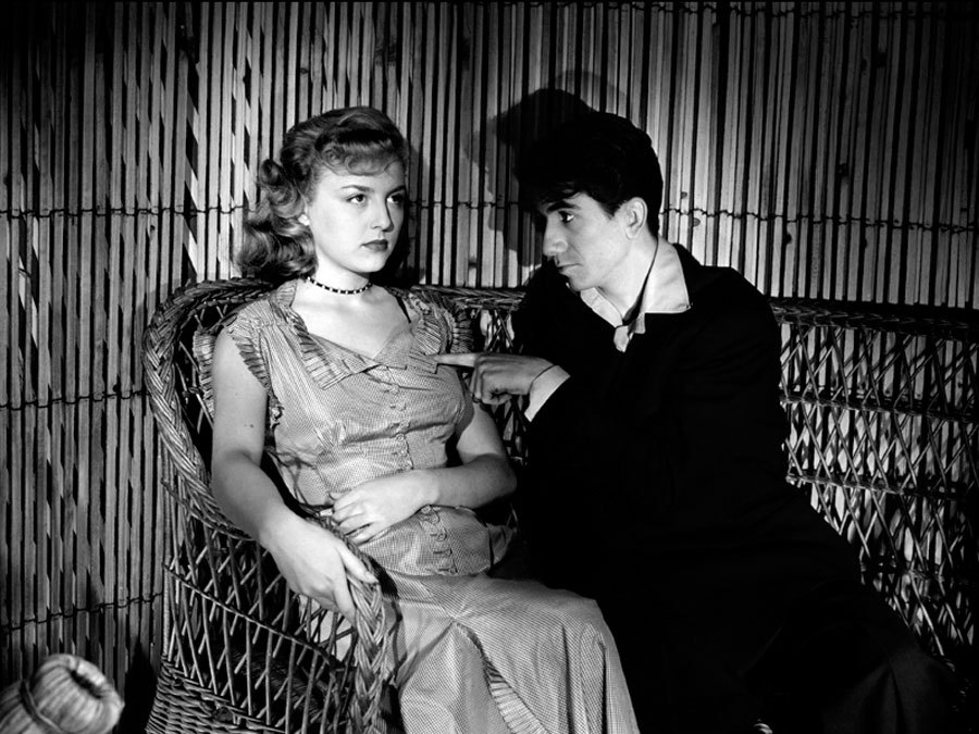 Still of Daniel Gélin and Nicole Courcel in Rendez-vous de juillet (1949)