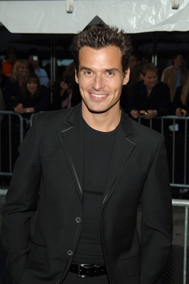 Antonio Sabato Jr. at event of The 32nd Annual Daytime Emmy Awards (2005)