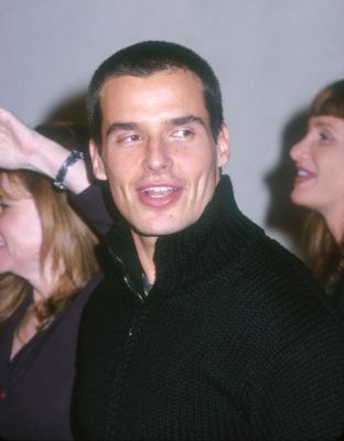 Antonio Sabato Jr. at event of Kovos klubas (1999)